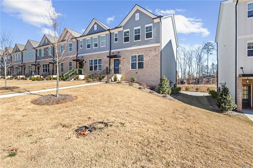 Building Photo - 1230 Ainsworth Alley