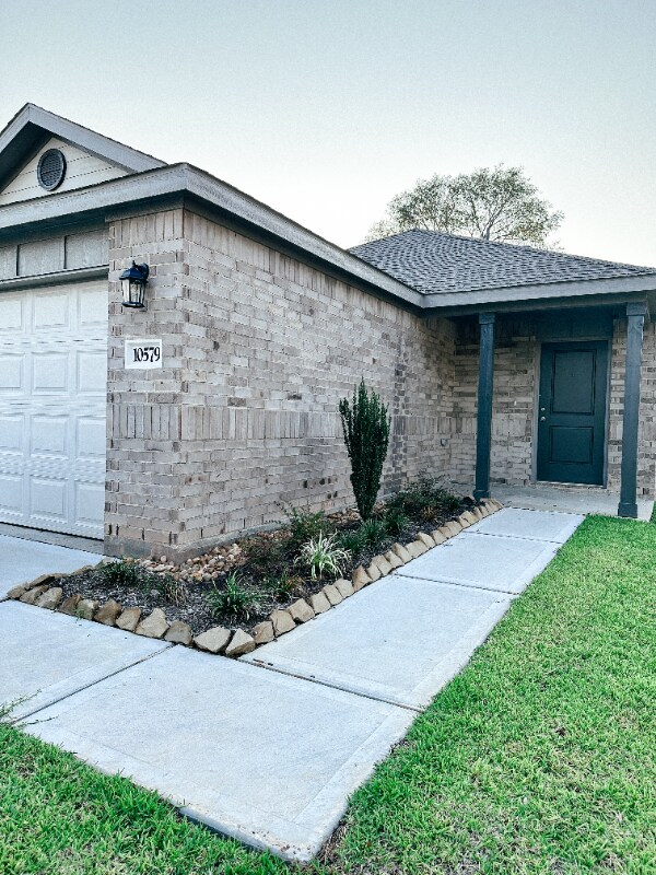 Building Photo - 10579 Altitude Way Trl