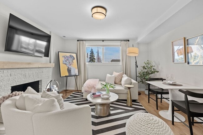 Building Photo - Savvy 1B/1B Unit B I Near Gonzaga/WSU/EWU & 5 Hospitals I Pet Friendly (Furnished)