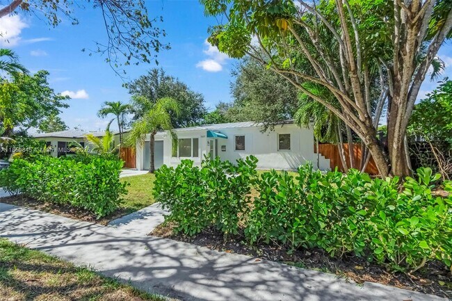 Building Photo - 6437 SW 14th St