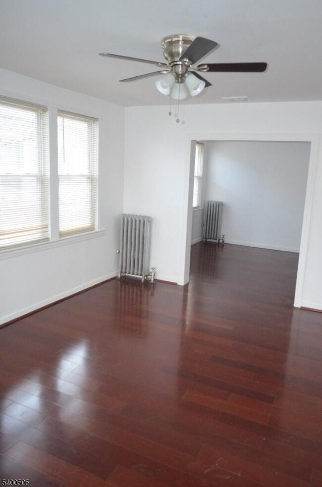 Building Photo - 14 Fremont St