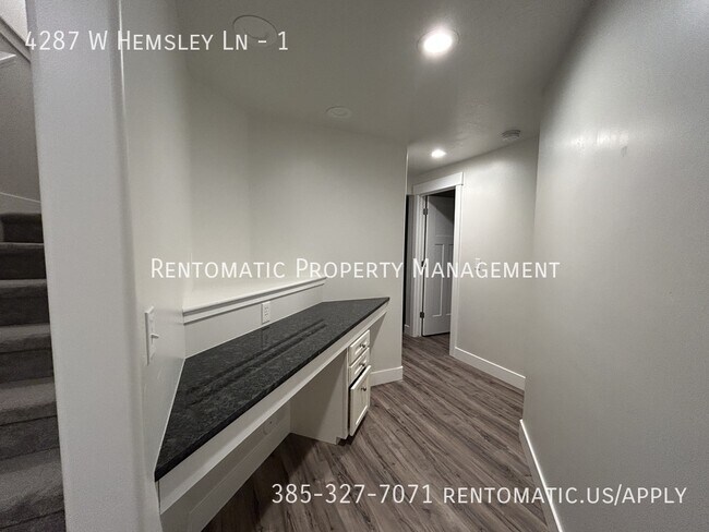 Building Photo - 4287 W Hemsley Ln