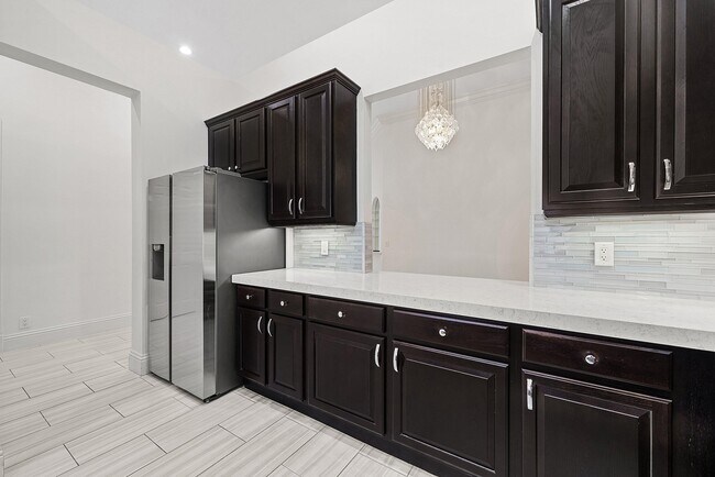 Building Photo - 114 Palm Point Cir