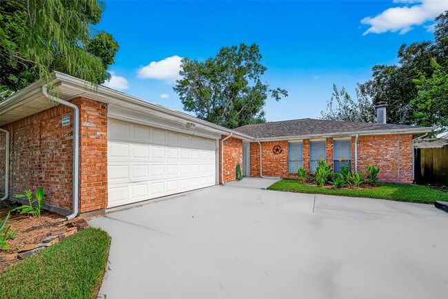 Building Photo - 7111 Tara Dr
