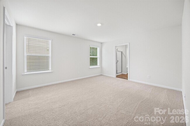 Building Photo - 1010 Two Brothers Ln
