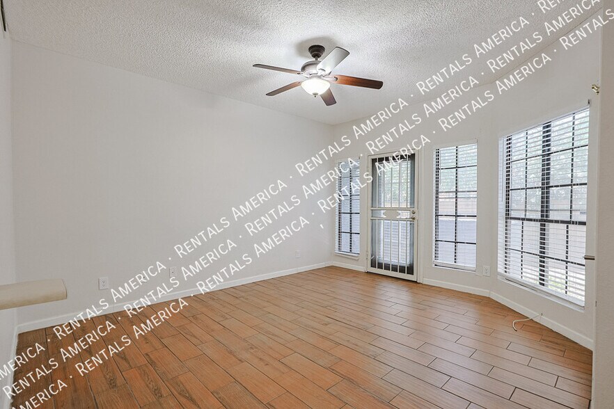 Building Photo - 8888 N 47th Ave