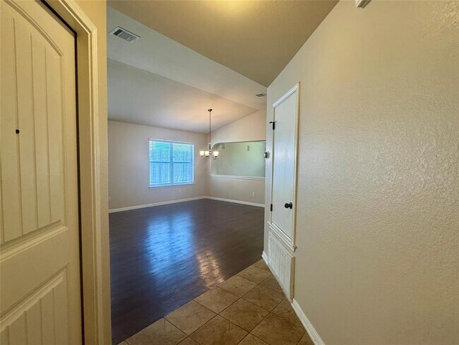 Building Photo - 2112 Craig Patrick Way