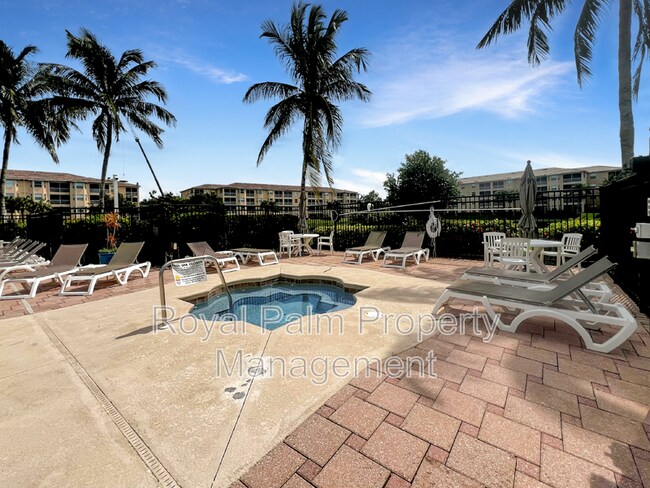 Building Photo - 8550 Kingbird Loop
