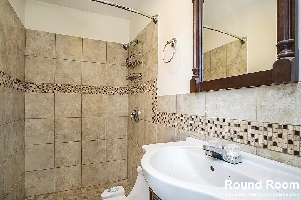 Building Photo - 28 Moreland St