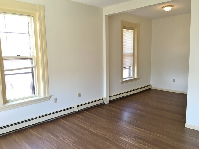 Building Photo - 124 Orange St
