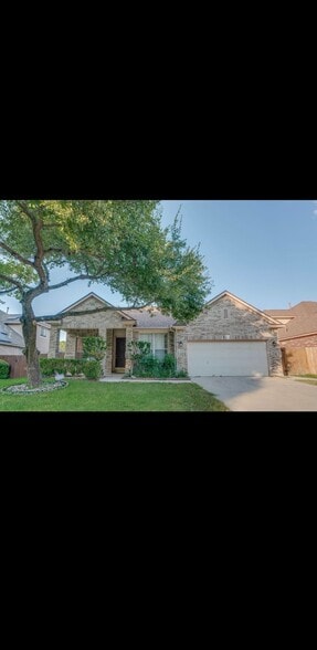 Building Photo - 3035 Fall Crest Dr