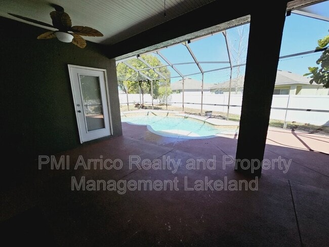 Building Photo - 1930 Saddlewood Ct