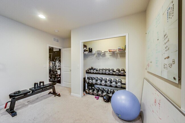 Building Photo - 1382 Kensington Ct