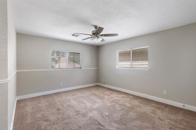 Building Photo - 18906 Atasca Oaks Dr