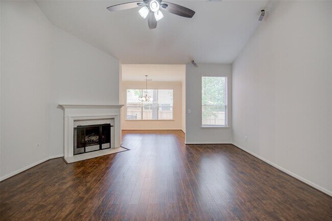 Building Photo - 322 Leafsage Ct