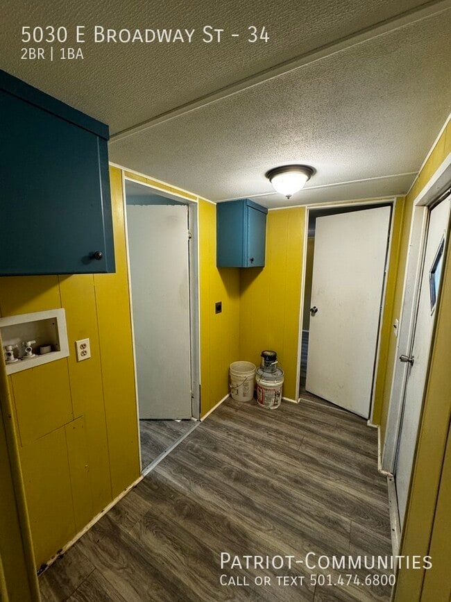 Building Photo - 5030 E Broadway St