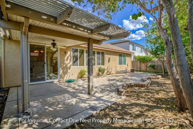 Building Photo - charming 3-bedroom, 2-bathroom single-level home