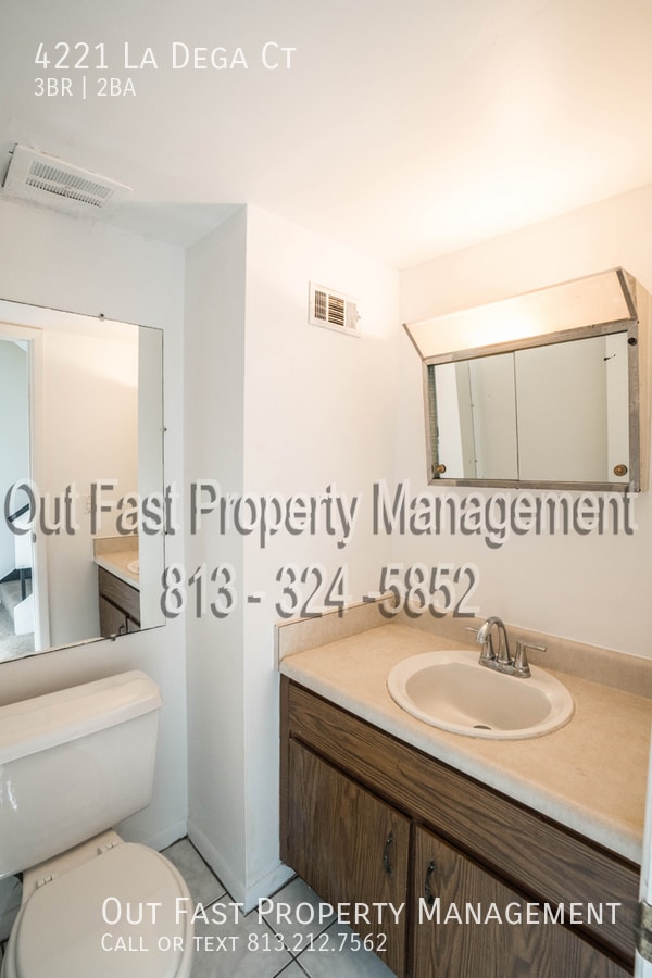 Building Photo - 4221 La Dega Ct