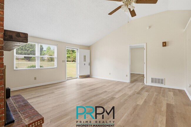 Building Photo - 5 Parkstone Ct