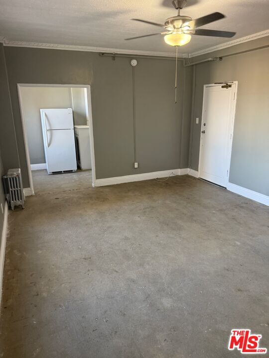 Building Photo - 5217 Hollywood Blvd