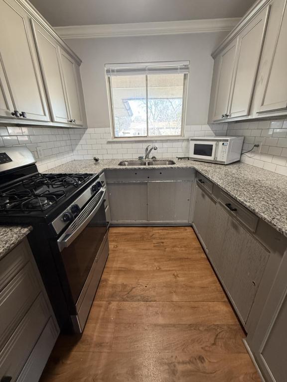 Building Photo - 2506 Waverly Dr