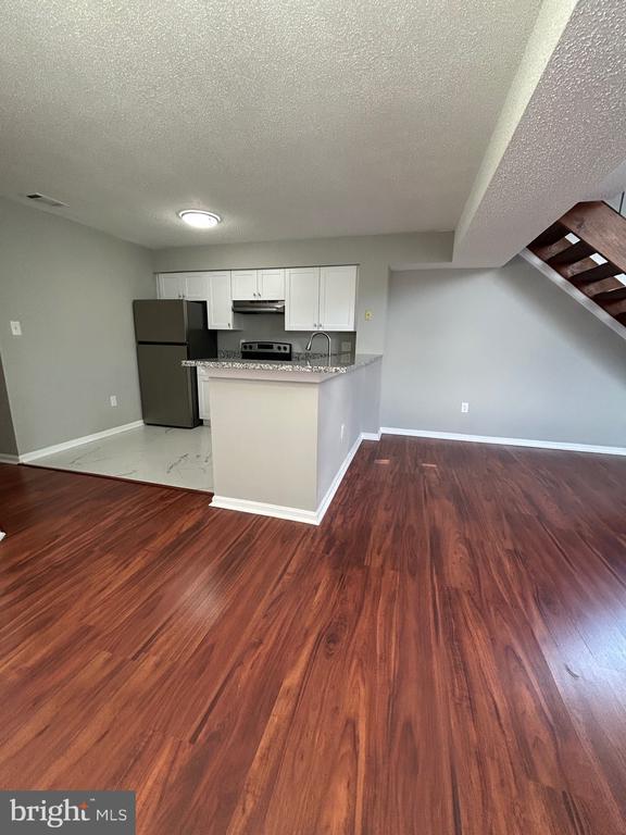 Building Photo - 14103 Lauren Ln