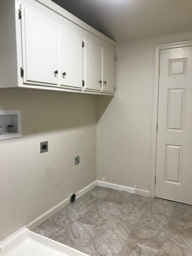 Building Photo - Remodeled Home in Lower Pioneer