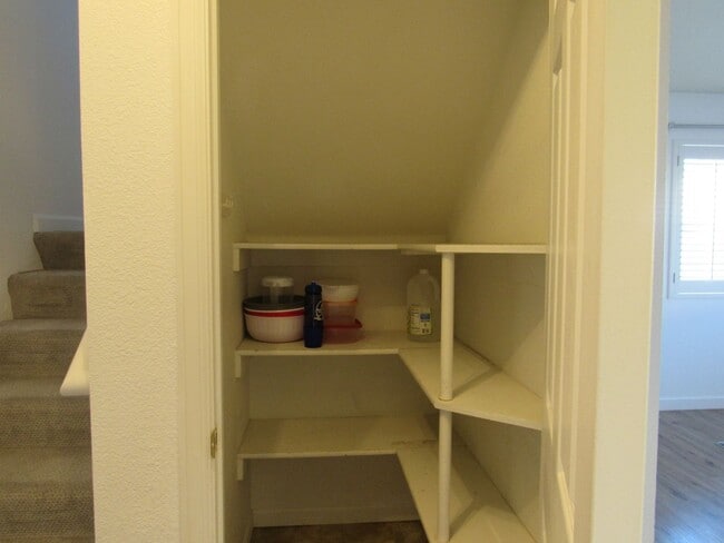 Building Photo - Gorgeous Westside 3 bd Twin Home