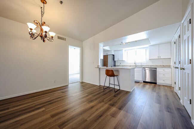 Building Photo - 3031 N Civic Center Plaza