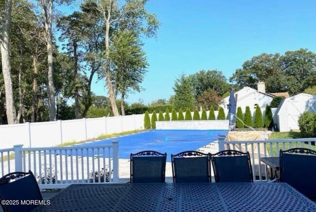 Building Photo - 55 Heath Ave