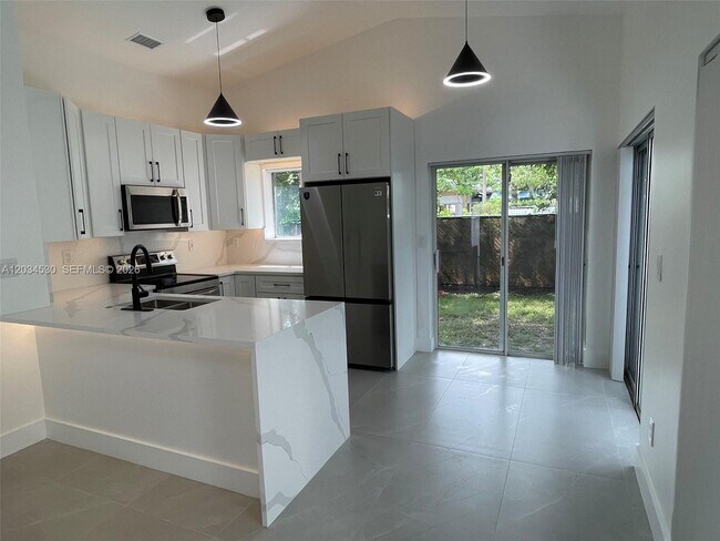 Building Photo - 3325 NW 79th Way