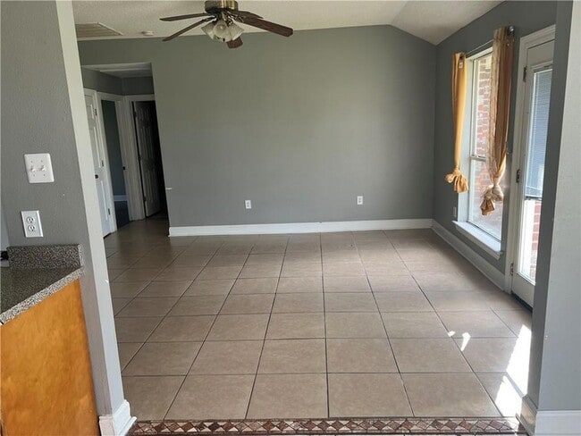 Building Photo - 5620 4th St