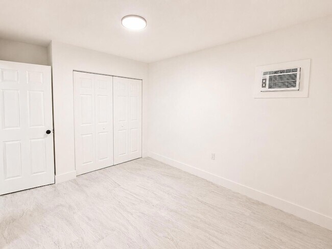 Building Photo - 1606 N 14th St