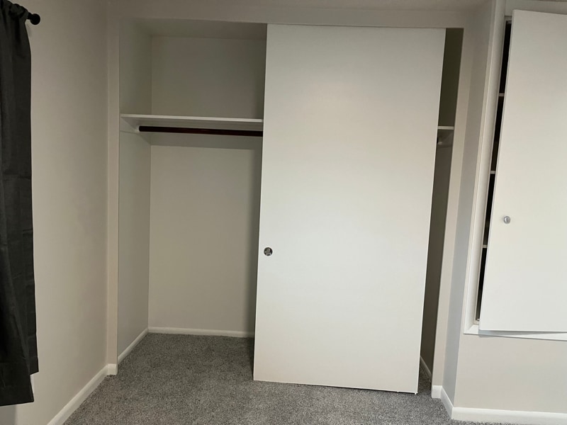 Building Photo - 800 S Thistle St