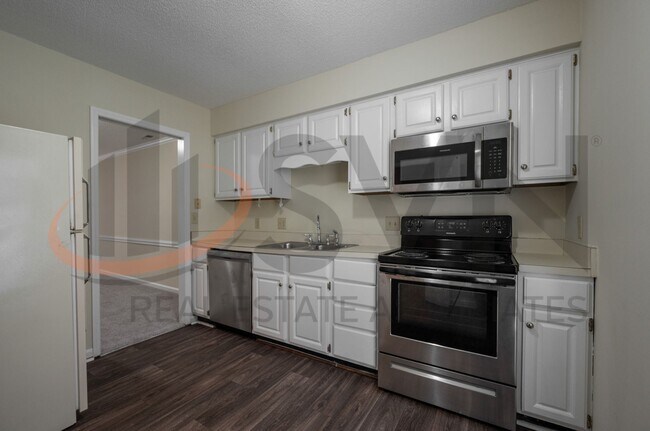 Building Photo - 3117 Coachman's Way