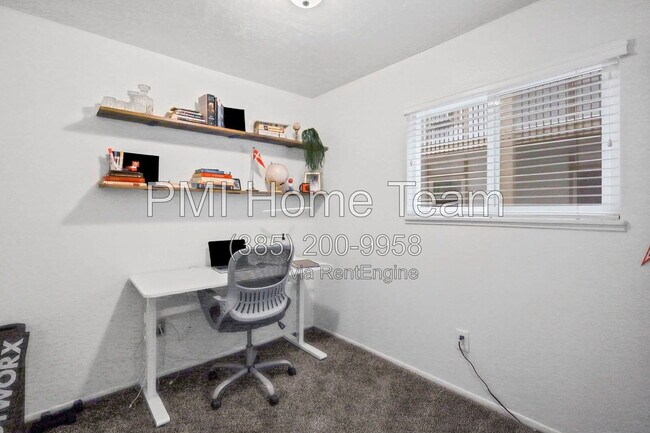 Building Photo - 5630 Meadow Ln