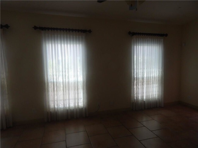 Building Photo - 353 Resler Ridge Dr