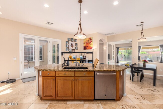 Building Photo - 423 E Mead Dr