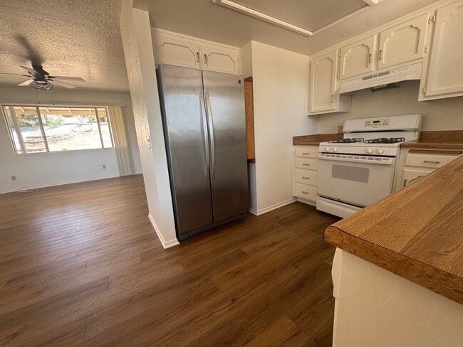 Building Photo - 4062 Tranquilla Ave