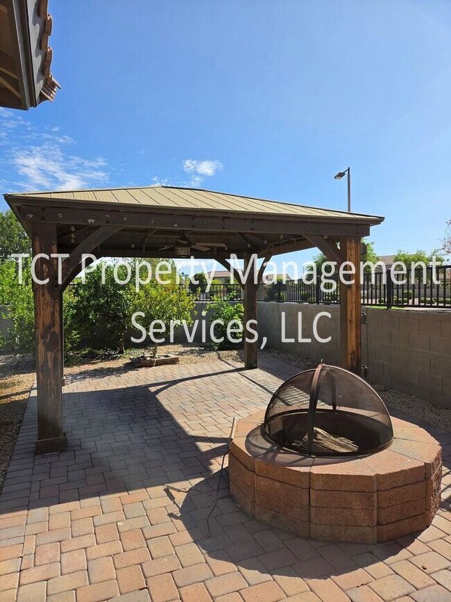 Building Photo - Great 4 Bedroom Home In Langley Gateway Estates!