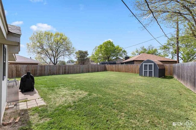 Building Photo - 4902 Cypress Ave