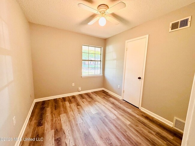 Building Photo - 8082 Whitebrook Dr