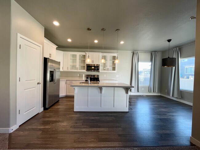 Building Photo - 12038 El Capitan Ln