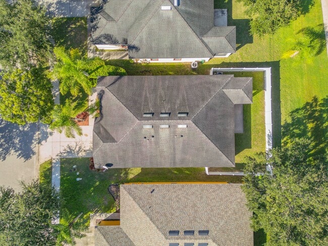 Building Photo - 627 Aeolian Dr