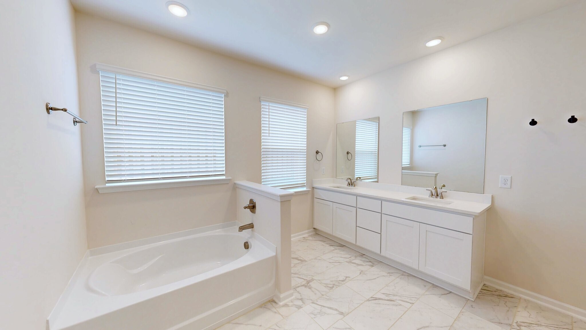 Building Photo - 5081 Tullamore Dr