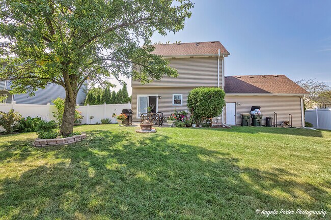 Building Photo - 2155 N Millstone Dr