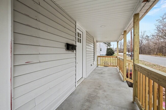 Building Photo - 1144 Front St