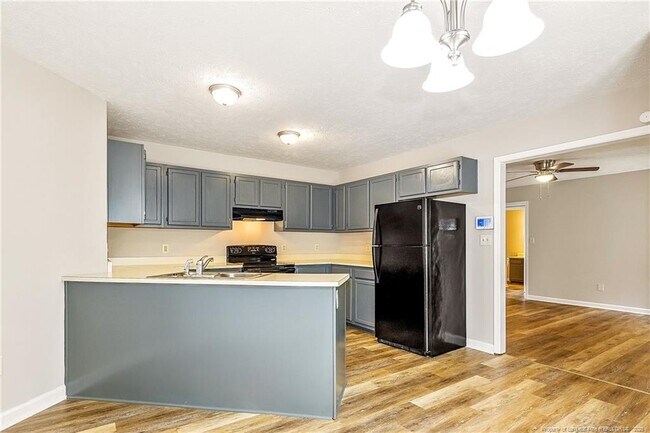 Building Photo - 5928 Lively Ct