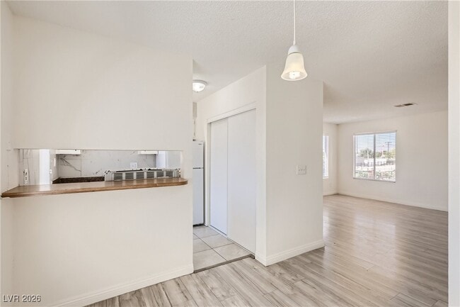 Building Photo - 716 Pensacola Ln