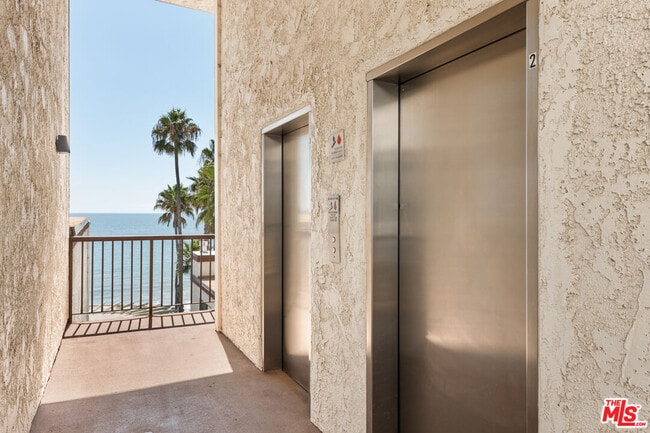 Building Photo - 26664 Seagull Way